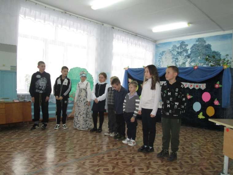 Праздник для милых мам.